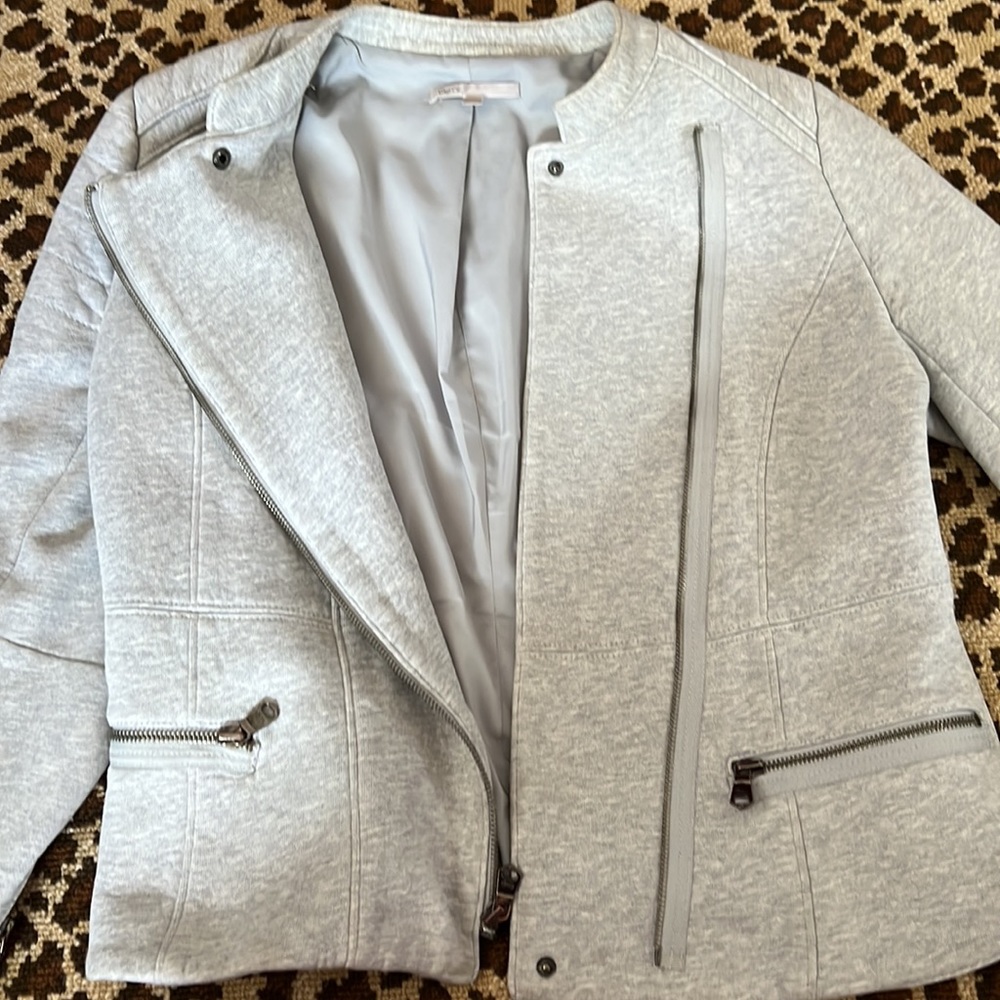 Gap Jacket 🤍 - Picture 8 of 12